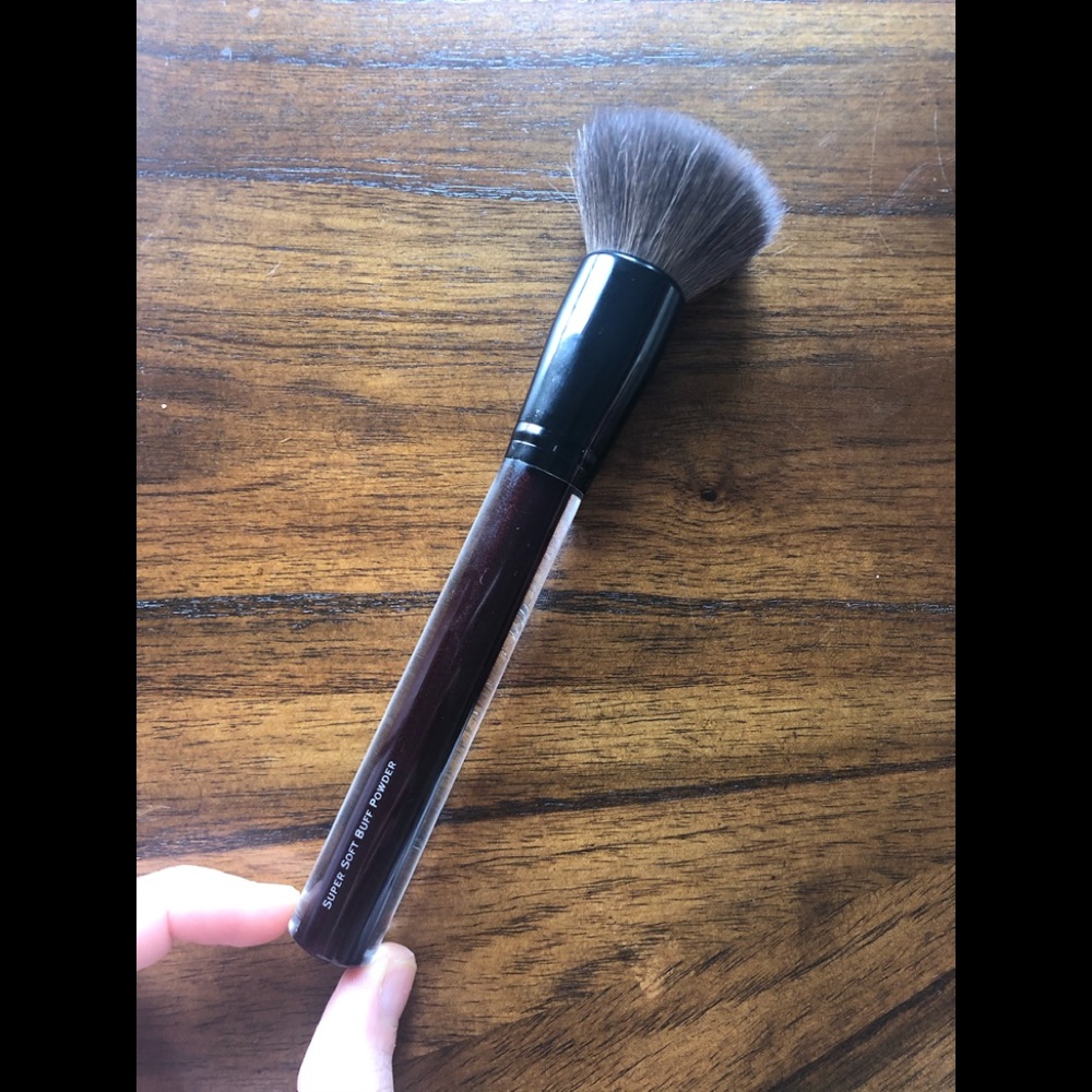 Kevyn Aucoin Super Soft Buff brush